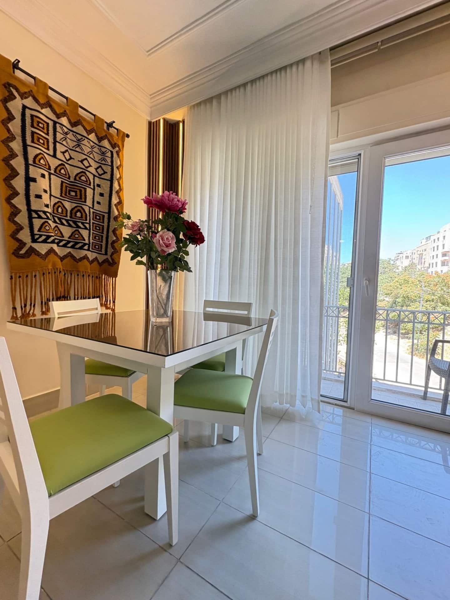 The Olive — photo 2